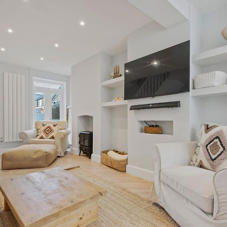 Pass The Keys 3 Bed Scandi Heaven Minutes From The Beach Whitstable Exterior photo