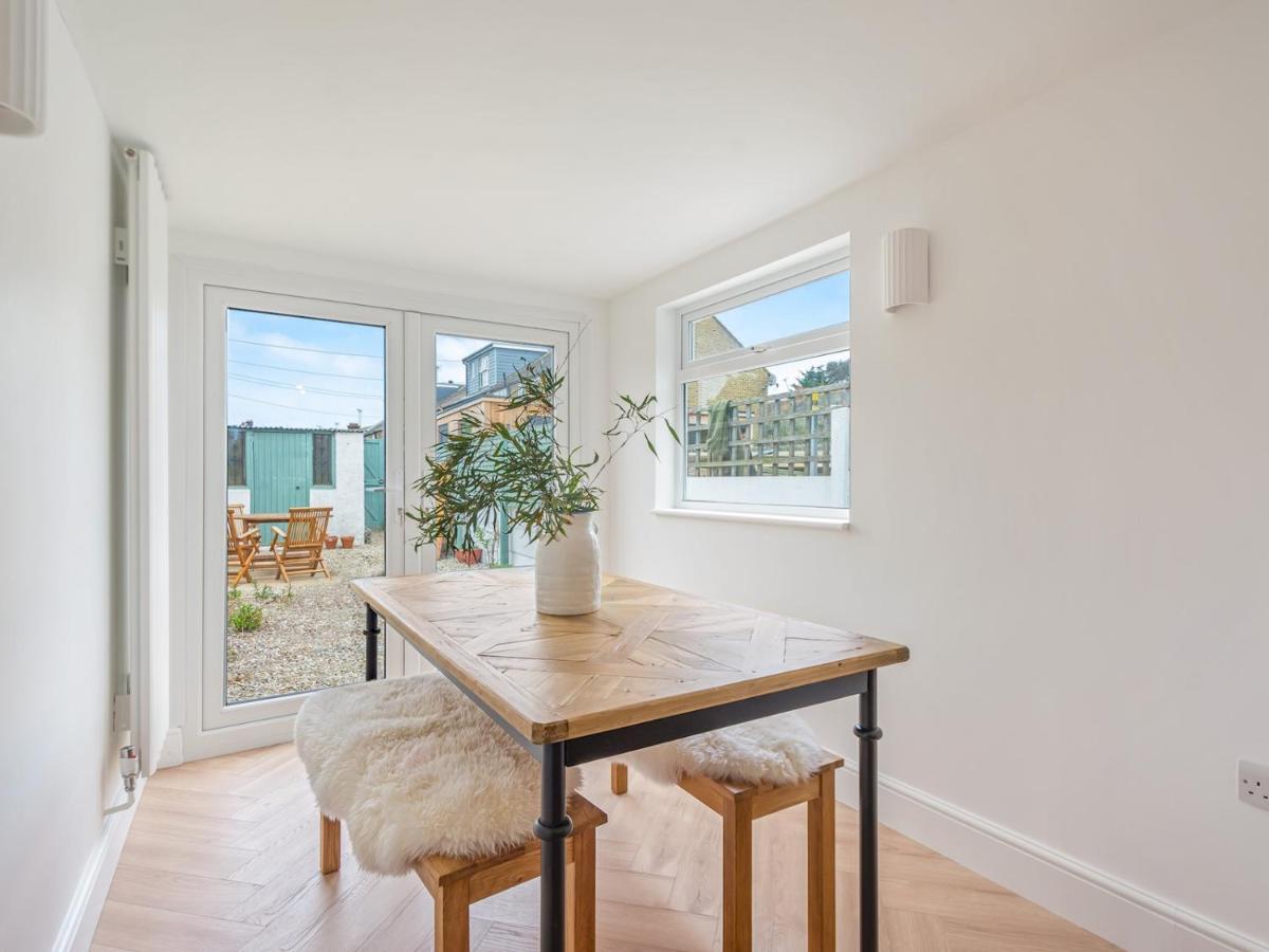 Pass The Keys 3 Bed Scandi Heaven Minutes From The Beach Whitstable Exterior photo