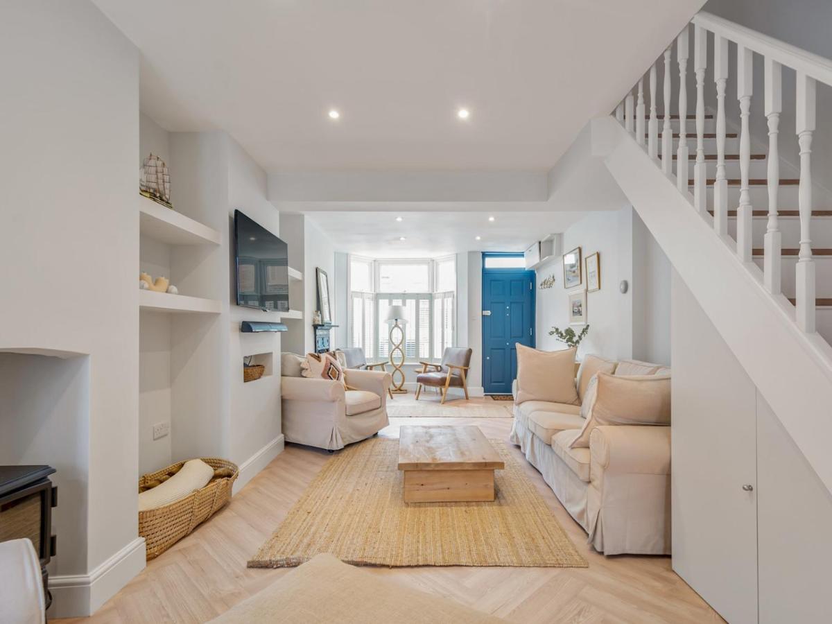 Pass The Keys 3 Bed Scandi Heaven Minutes From The Beach Whitstable Exterior photo